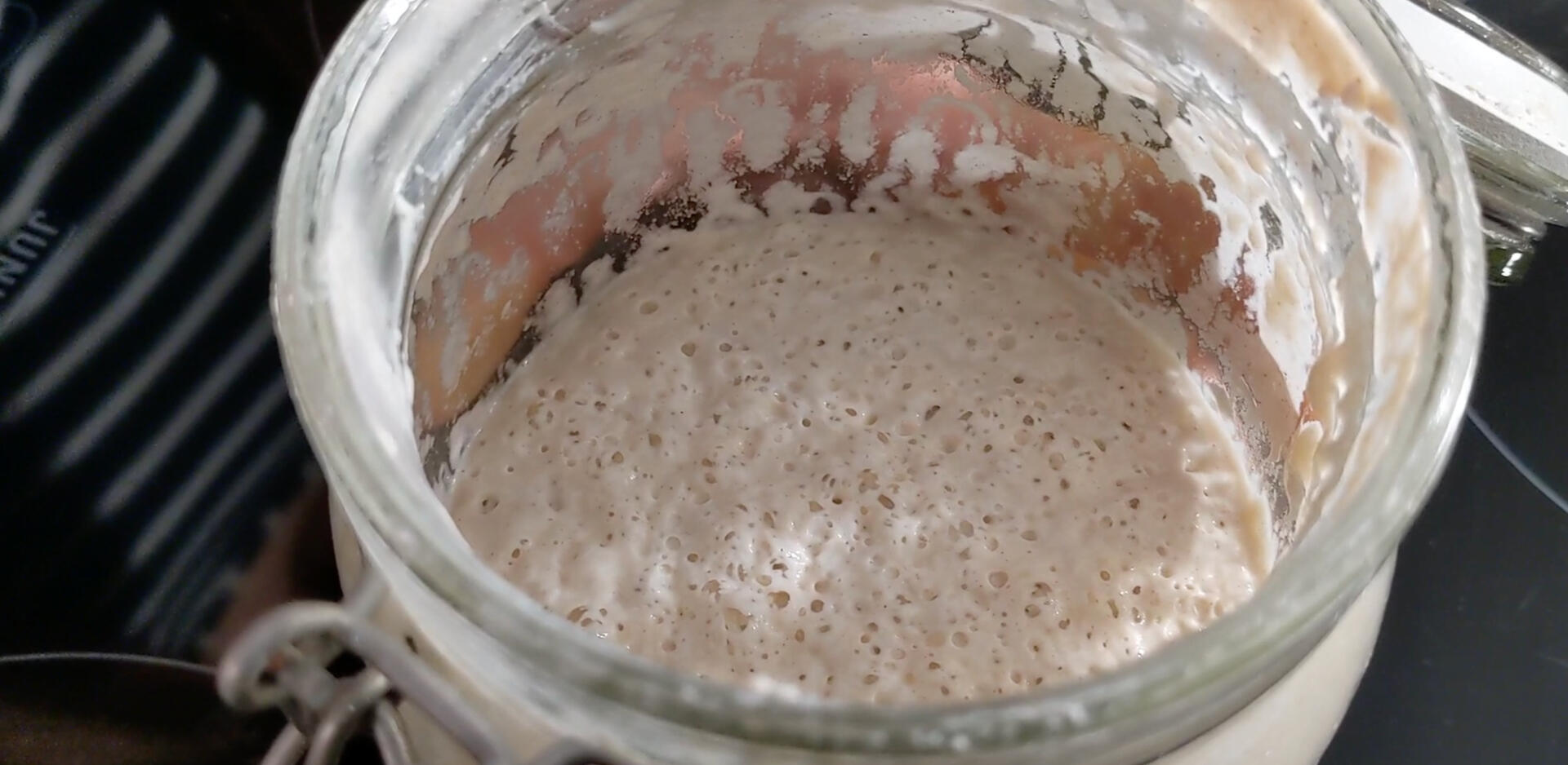 Massa mãe pronta para fazer pão